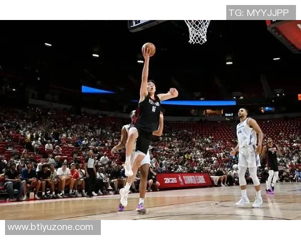 开拓者中锋需具备三分投射能力瀚森虽有潜力但命中率波动较大