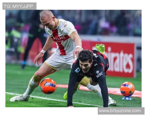 意天空报道莱奥福法纳缺席对阵萨索洛比赛进行单独训练 意天空报道莱奥福法纳缺席对阵萨索洛比赛进行单独训练