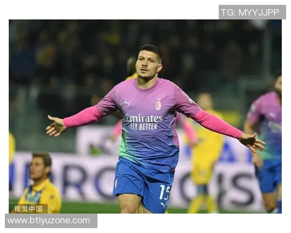 替补二人组约维奇与拉松联手发力合力砍下35分助力球队胜利 替补二人组约维奇与拉松联手发力合力砍下35分助力球队胜利