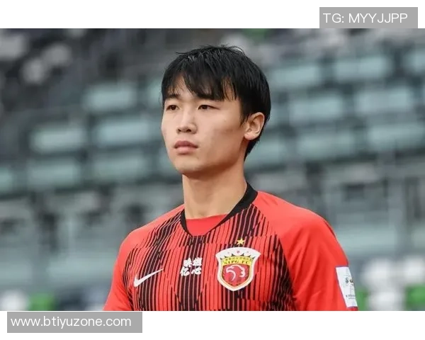 李申圆正式加盟武汉三镇开启新征程期待为球队贡献力量